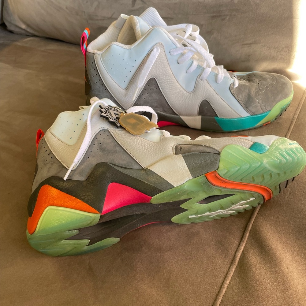 Reebok 1996 Kamikaze 2 Mid 'Token 38' size 13